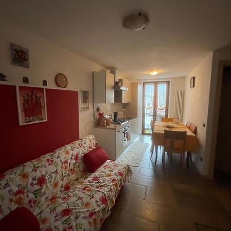 La Casa Di Pucci Nel Borgo Affrescato Di Parlasco Cortenova Eksteriør billede