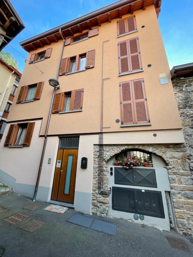 La Casa Di Pucci Nel Borgo Affrescato Di Parlasco Cortenova Eksteriør billede