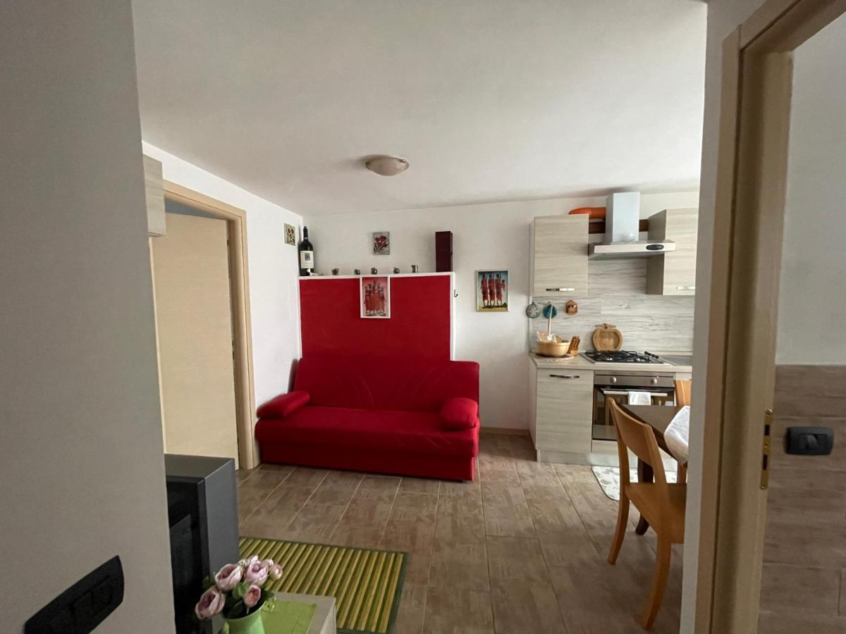 La Casa Di Pucci Nel Borgo Affrescato Di Parlasco Cortenova Eksteriør billede